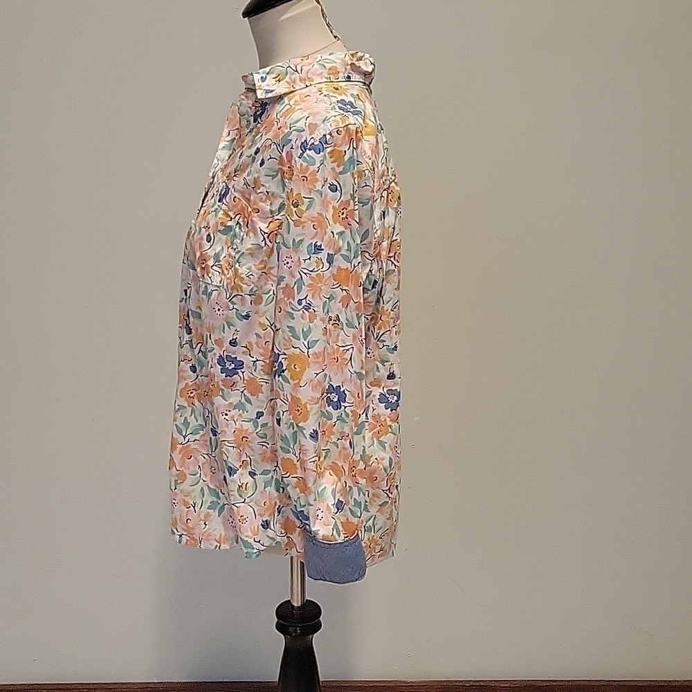 St. John's Bay button down shirt with pink, blue yellow flowers. Denim trim L - Picture 2 of 9